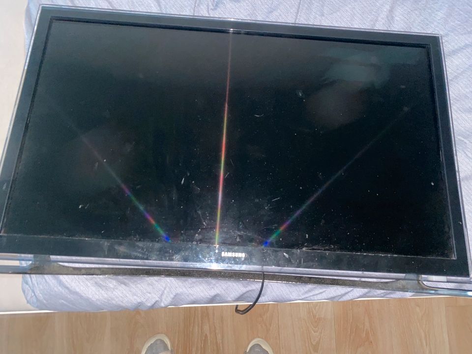 Samsung Smart TV (beschädigt für Bastler) in Dortmund