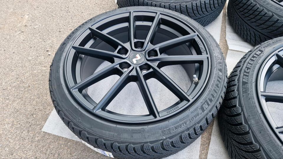 Winterkompletträder Hyundai i20 N 215/40R18 89 V 5x114,3 ET 53 in Burgau