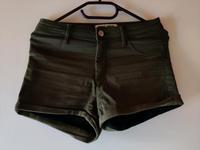 Dunkelgrüne Damenshort Größe 36/38 Bayern - Viechtach Vorschau