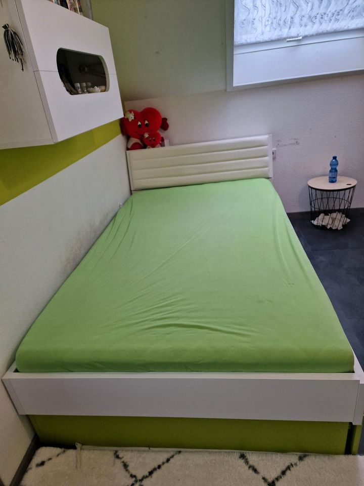 Komplett Schlafzimmer  mit bett 120×200 ohne Matratze in Meckenbeuren