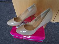 Buffalo Girl Damen Pumps, beige, Gr. 42 Neu Nordrhein-Westfalen - Porta Westfalica Vorschau