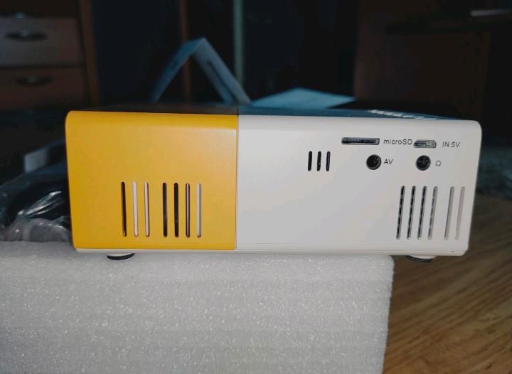 Neu mini Projektor projector unbenutzt zu verkaufen in Essen