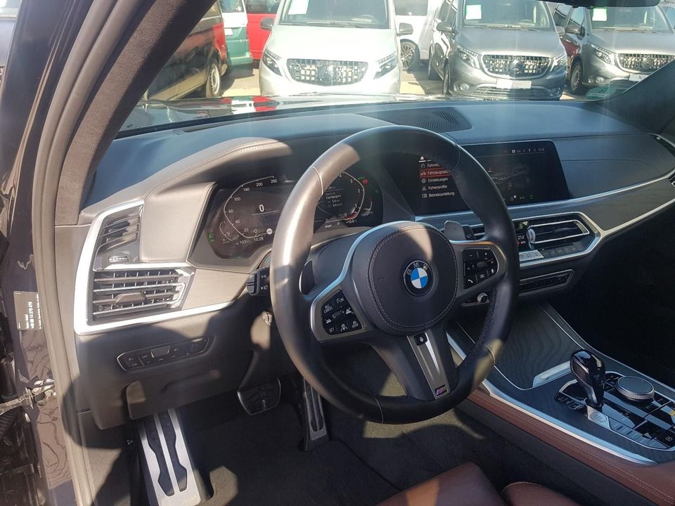 BMW X7 40d 3.0 Diesel LASER|PANO|SOUND|AHK|HUD|LIVE in Hünfeld
