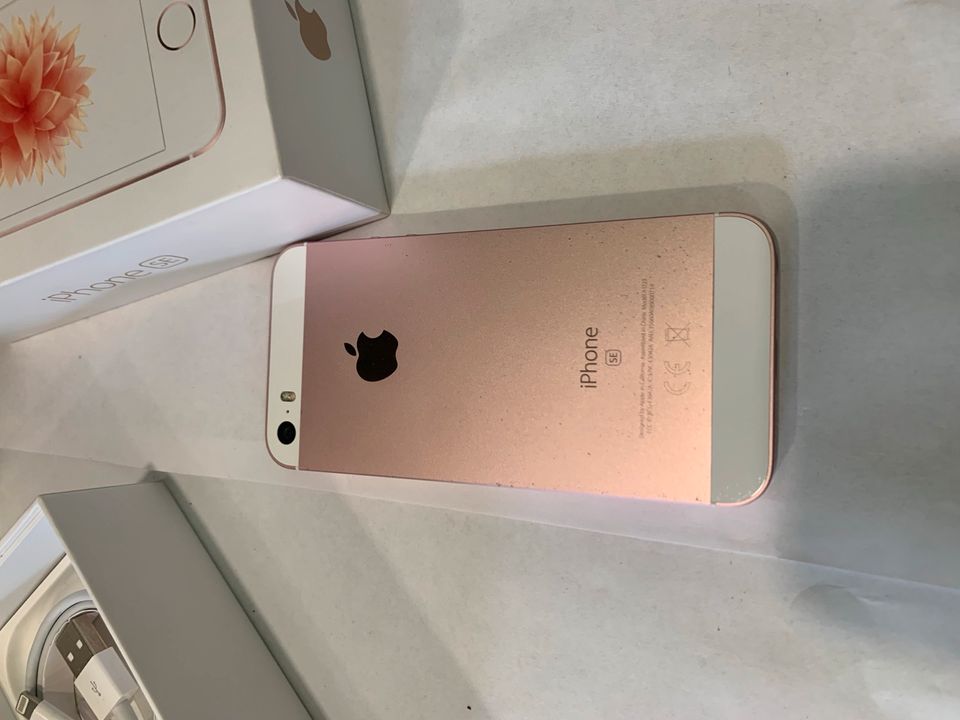 iPhone SE Gold rosa TOP Zustand in Reken