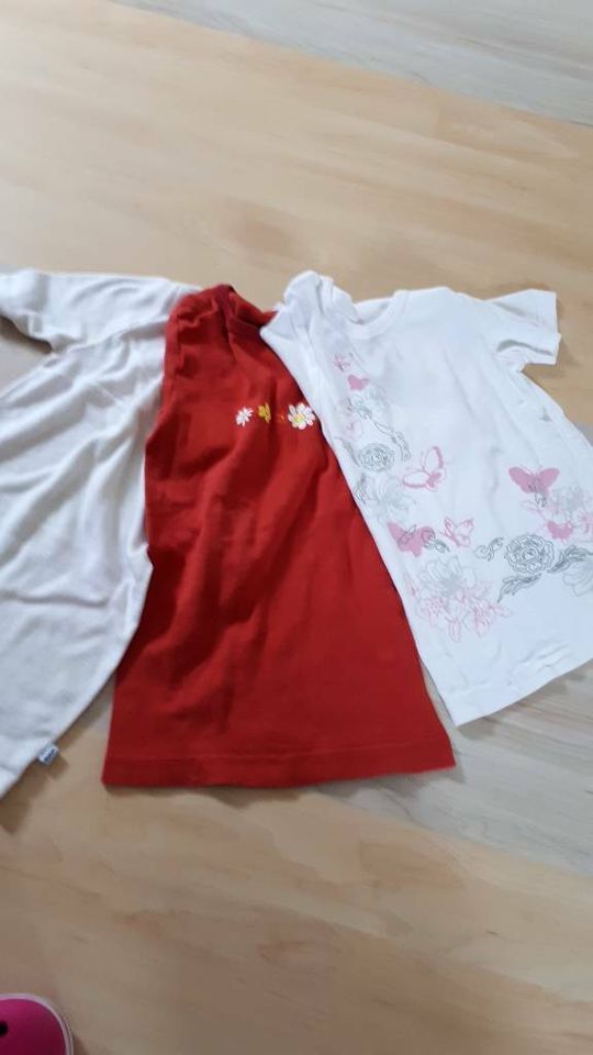 .Unterziehshirts Unterhemden Set Skiunterwäsche Mädchen Gr 128 in Metten