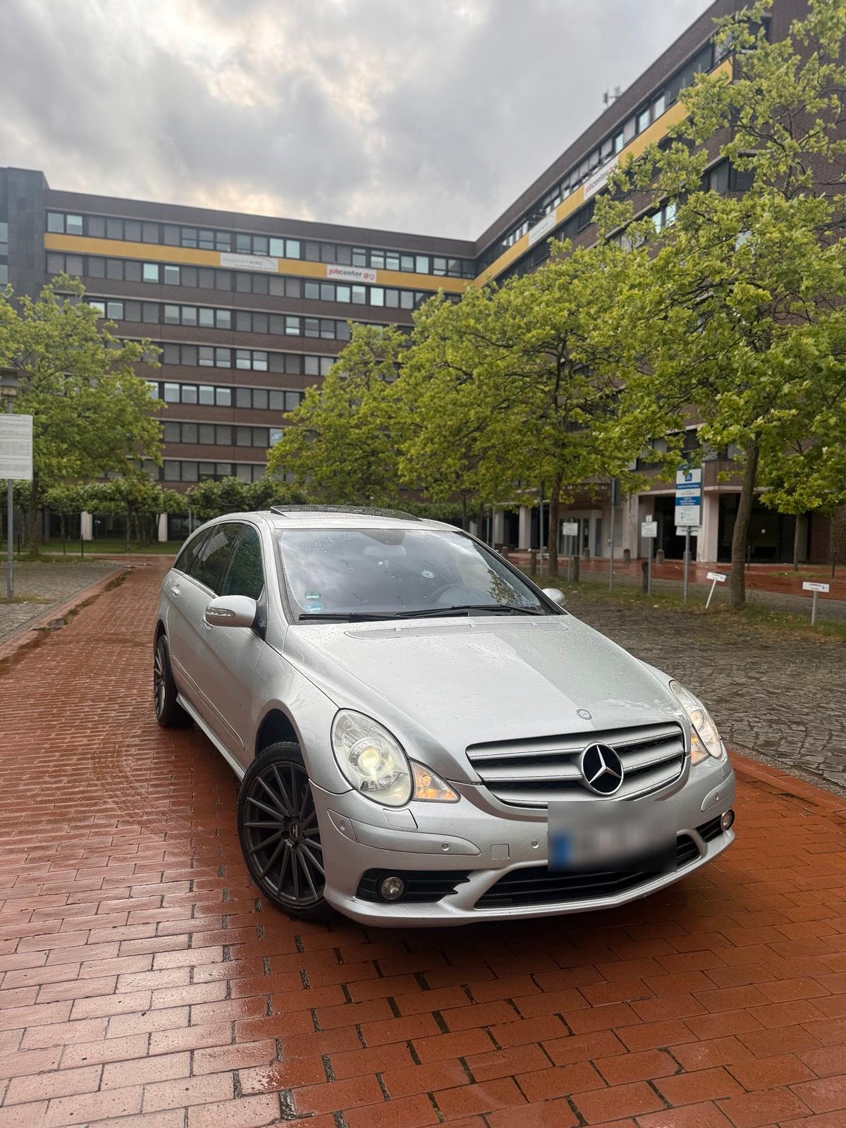 Abbildung des Autos Mercedes Benz R 320 CDI …