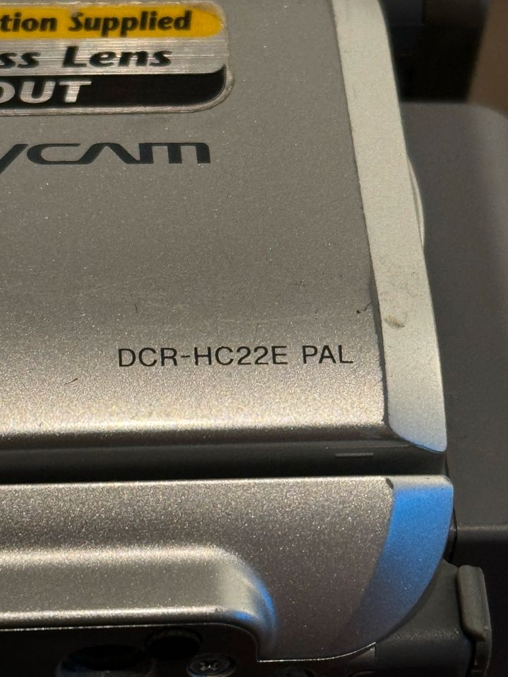Sony Handycam: DSR-HC22E in Hamburg