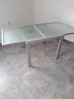 Tisch Milchglas Alufarben 90x90 cm, ausziehbar 90 x 180 cm Sachsen - Eibenstock Vorschau