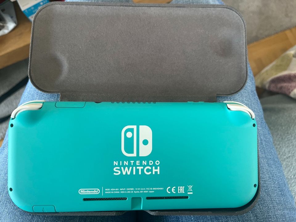 Nintendo Switch Lite + Mario Odysee in Dortmund