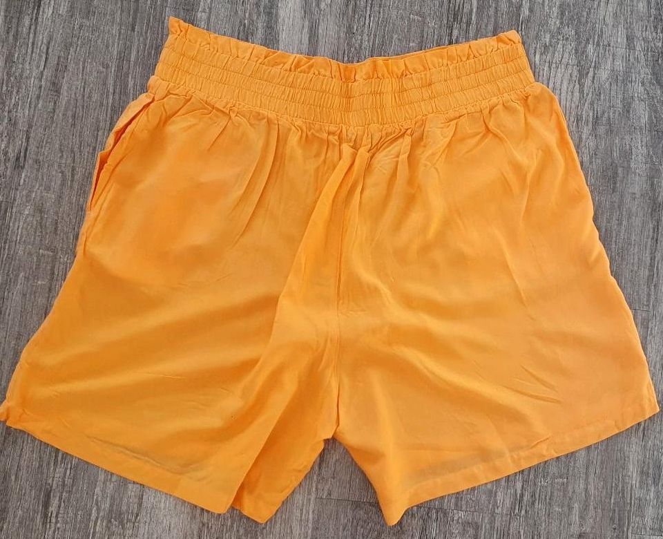 Shorts Bermuda Hose XL/44 Orange Marke Dehnbund Sommer Strand neu in Cottbus