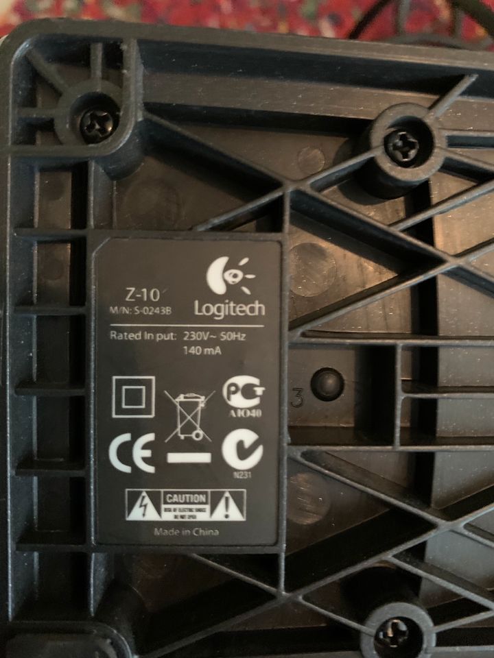 Logitech Z-10 Lautsprecher in Erndtebrück