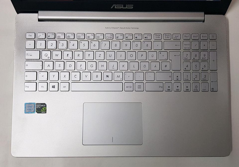 Laptop ASUS GAMING UX501V. GTX 4GB/intel i7/16GB/SSD/15'6 FHD in Düsseldorf