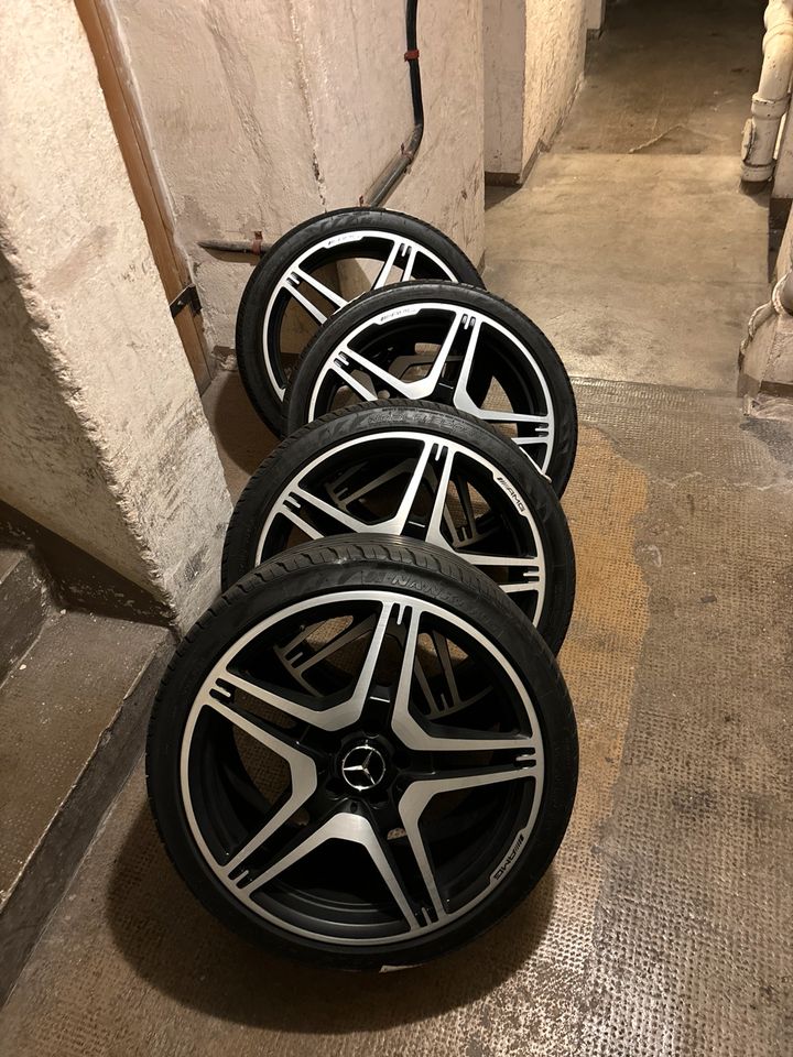 4x Mercedes AMG Alufelgen 19Zoll 285/30R19 255/35R19 in Stuttgart