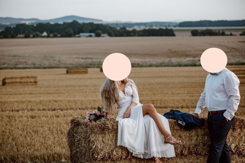 Vintage Brautkleid Hochzeitskleid Ballkleid weiß in Holtendorf