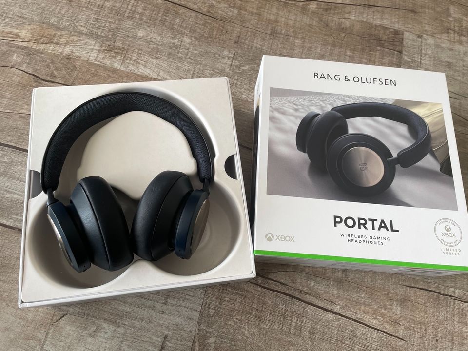 BANG & OLUFSEN wireless Gaming Headphones in Mahlow