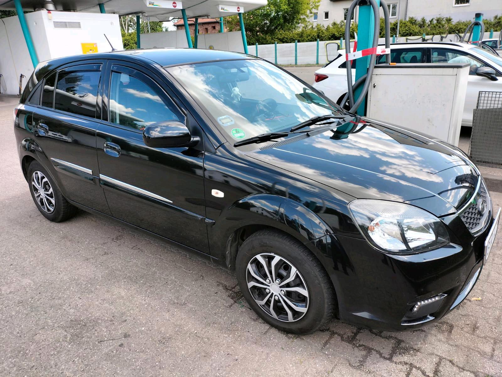 Abbildung des Autos Kia Rio TÜV 06&#x2F;26
