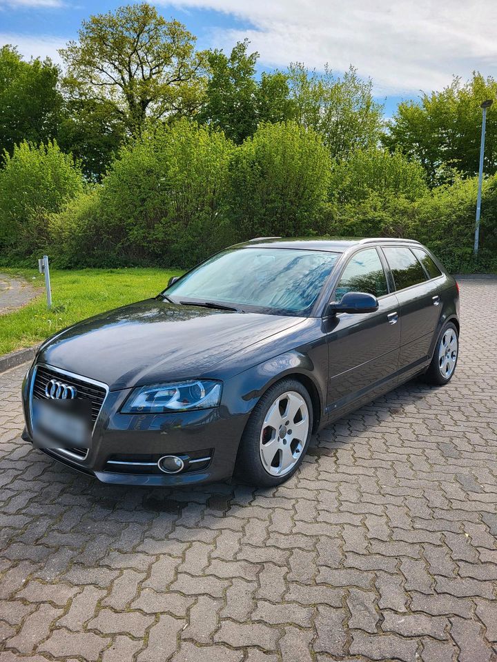 Audi A3 Sportback 1,6 Benziner in Eutin