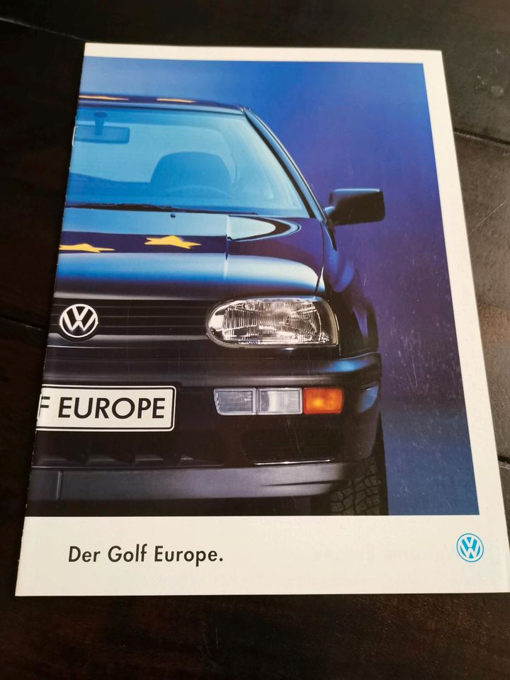 VW Golf Passat Prospekt 90er Jahre in Dormagen