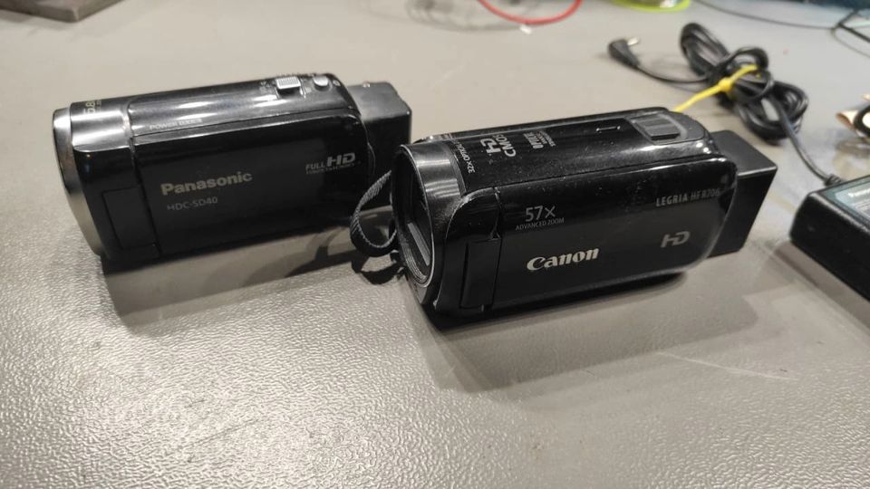 Camcorder Canon Legria HF R706 und Panasonic HDC-SD40 in Ahrensburg