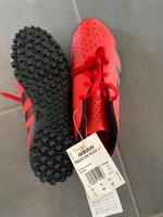 Fußballschuhe Kinder neu, Adidas Predator Freak.4T, Große 37,5 Hessen - Neu-Isenburg Vorschau