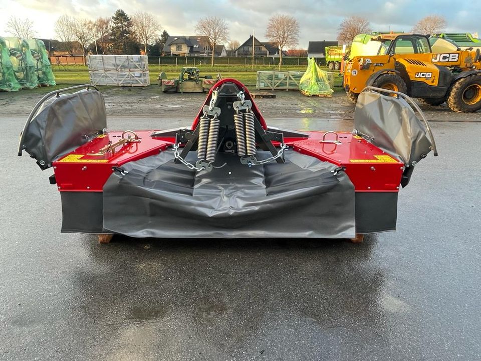 Massey Ferguson M 304 FP-V Mähwerk in Salzkotten