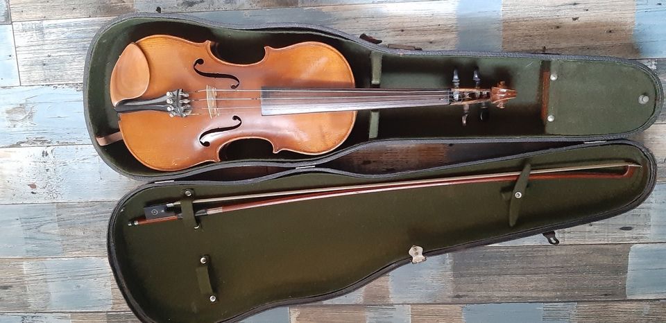 Alte Geige 3/4, mit Geigenkasten von ca 1930 ( D.R.G.M.) und Boge in Stadtroda