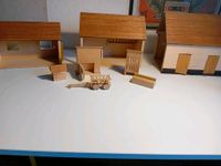 Holzhäuser mit Zubehör Bauernhof Scheunen Spielzeug Montessori Hannover - Linden-Limmer Vorschau