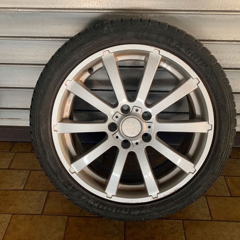 17 Zoll Audi VW Seat Alufelgen 225/45R17 Winterreifen in Remscheid