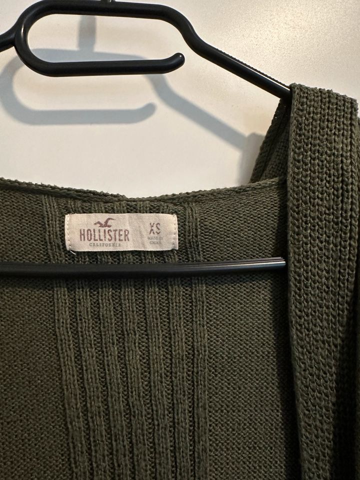 Cardigan / Strickjacke von Hollister in khaki in Fellbach