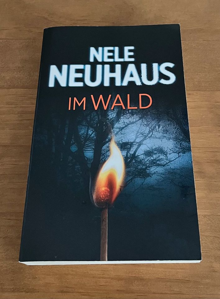 Nele Neuhaus „im Wald“ in Düsseldorf