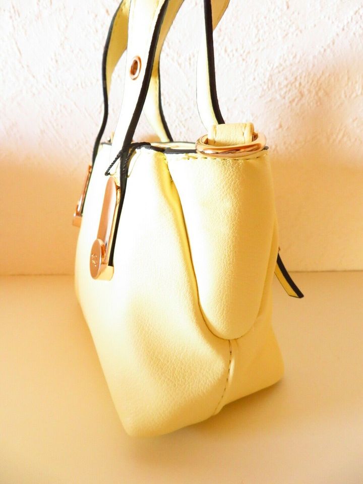 CARPISA - Handtasche mit abnehmbaren Gurt in Stein