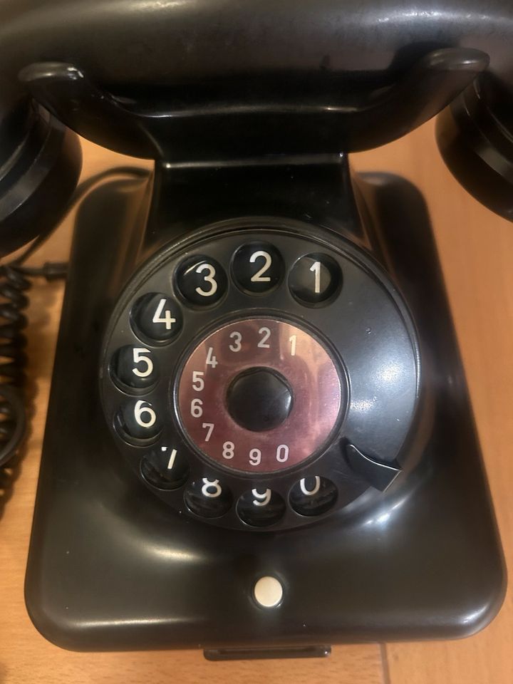 Telefon schwarz Wählscheibe 50er 60er 70er in Hamburg