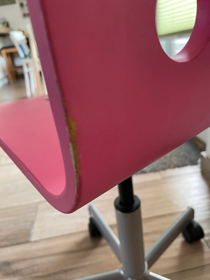 Ikea Kinderbürostuhl rosa in Braunschweig