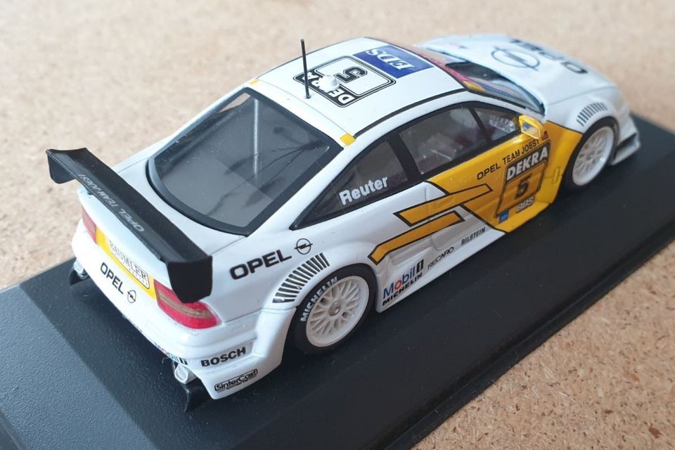 Opel Calibra V6 DTM 1994 Manuel Reuter 1:43 minichamps in Sinsheim