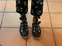 Schuhe/Sneaker NEU von Patrizia Pepe in schwarz Größe 40 Niedersachsen - Pattensen Vorschau