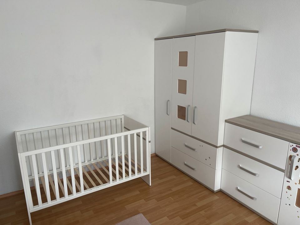 Kinderzimmer / Babyzimmer komplett 3-Teilig von Roba in Waldbronn