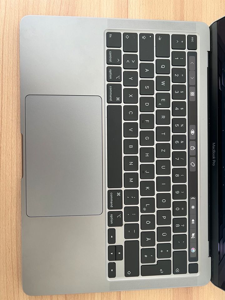 Apple MacBook Pro 13,3"(2020) in Zwickau