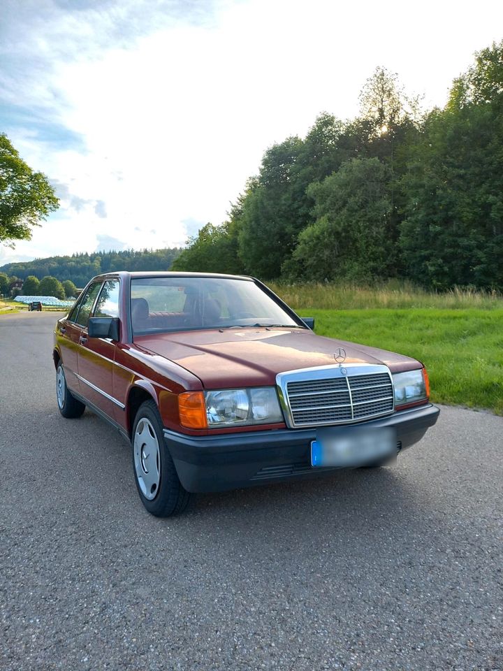 Mercedes Benzin 190 D mit H-Kennzeichen. in Albstadt