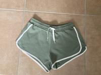 salbeigrüne Baumwollshorts Gr. 158 H&M oder XS Baden-Württemberg - Ditzingen Vorschau