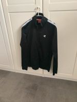 Trainingsjacke von Champion schwarz Gr. . M Hessen - Solms Vorschau