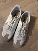 Turnschuhe Essen - Altenessen Vorschau