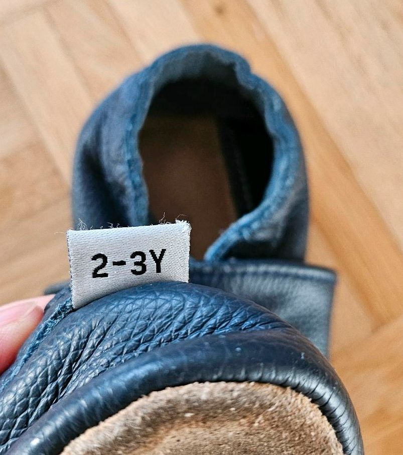 Blaue Krabbelschuhe 2-3 Jahre in Bochum