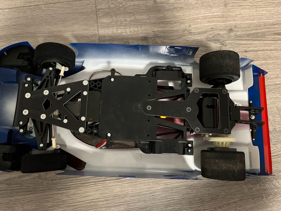 Tamiya 1:10 Gruppe C Nissan 2WD in Fahrenzhausen