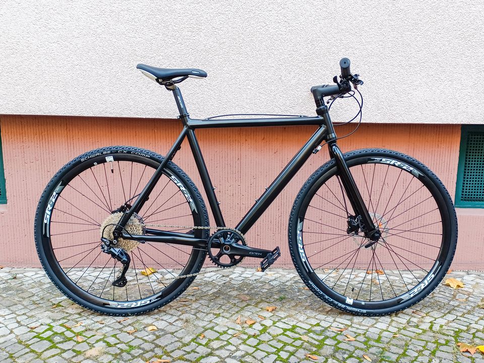 Gravel Bike Trekking Flatbar Urban Fahrrad 28" Gr. M 56cm Shimano in Berlin