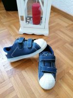 Schuhe / Sneaker mit LED Farbwechsel Gr. 32 Berlin - Spandau Vorschau