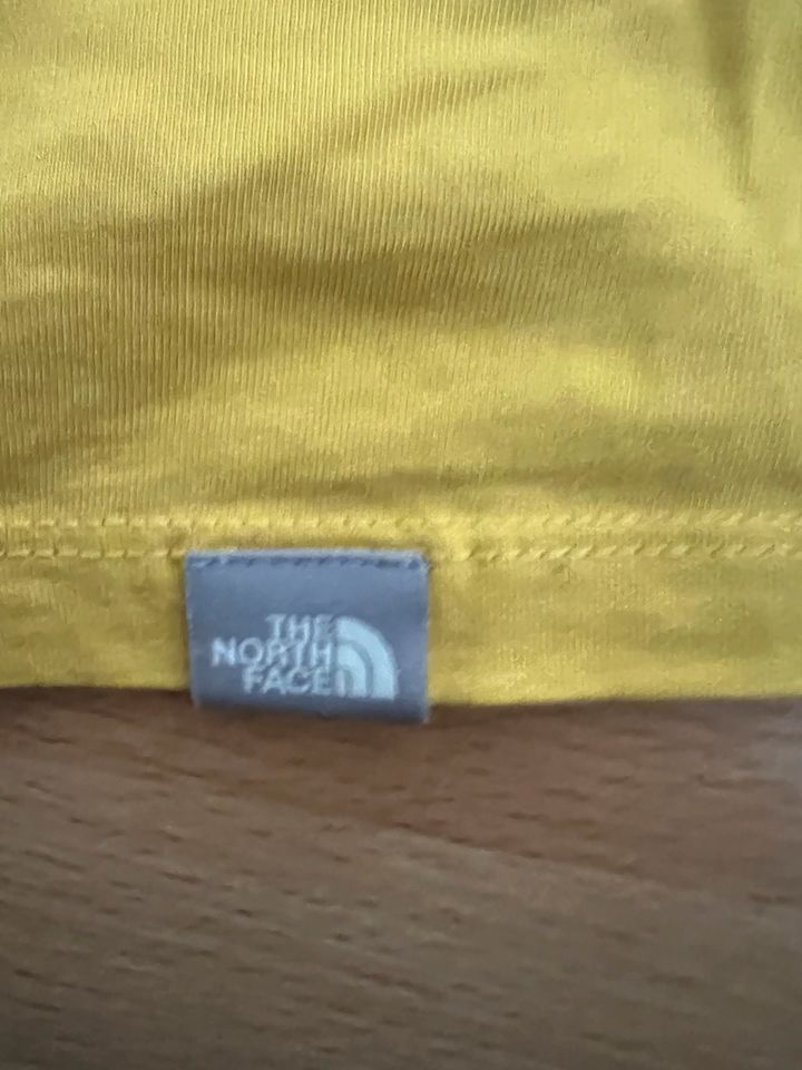 The North Face Shirt gelb *NEU* in Lahntal