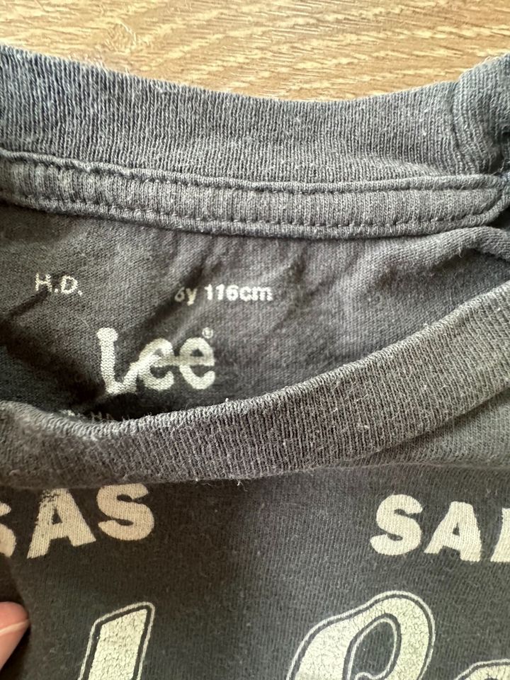 Lee Shirt 116 in Köln