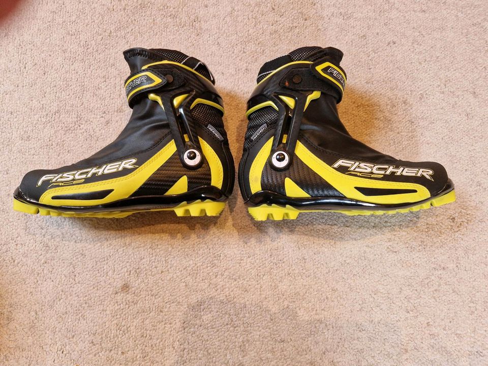 Fischer Skatingschuh RCS Thermofit Gr.37 in Böbing