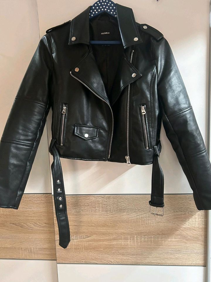 Pull and Bear Lederjacke Bikerjacke Gr. L in Uder