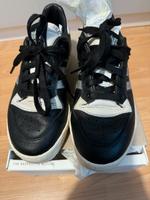 Adidas Rivalry neuwertig 37 1/3 Nordrhein-Westfalen - Geseke Vorschau